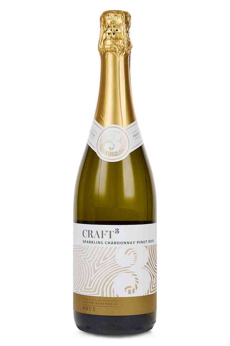 Drink, Alcoholic beverage, Champagne, Wine, Sparkling wine, Glass bottle, Bottle, Alcohol, Distilled beverage, Prosecco, 