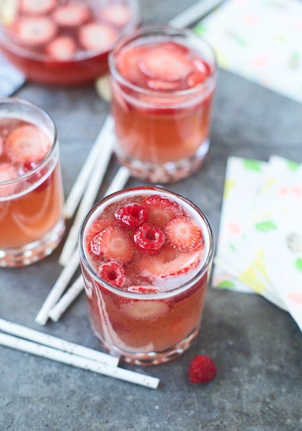 24 Best Sangrias to Sip All Summer Long - How to Make Easy Red and White  Wine Sangria