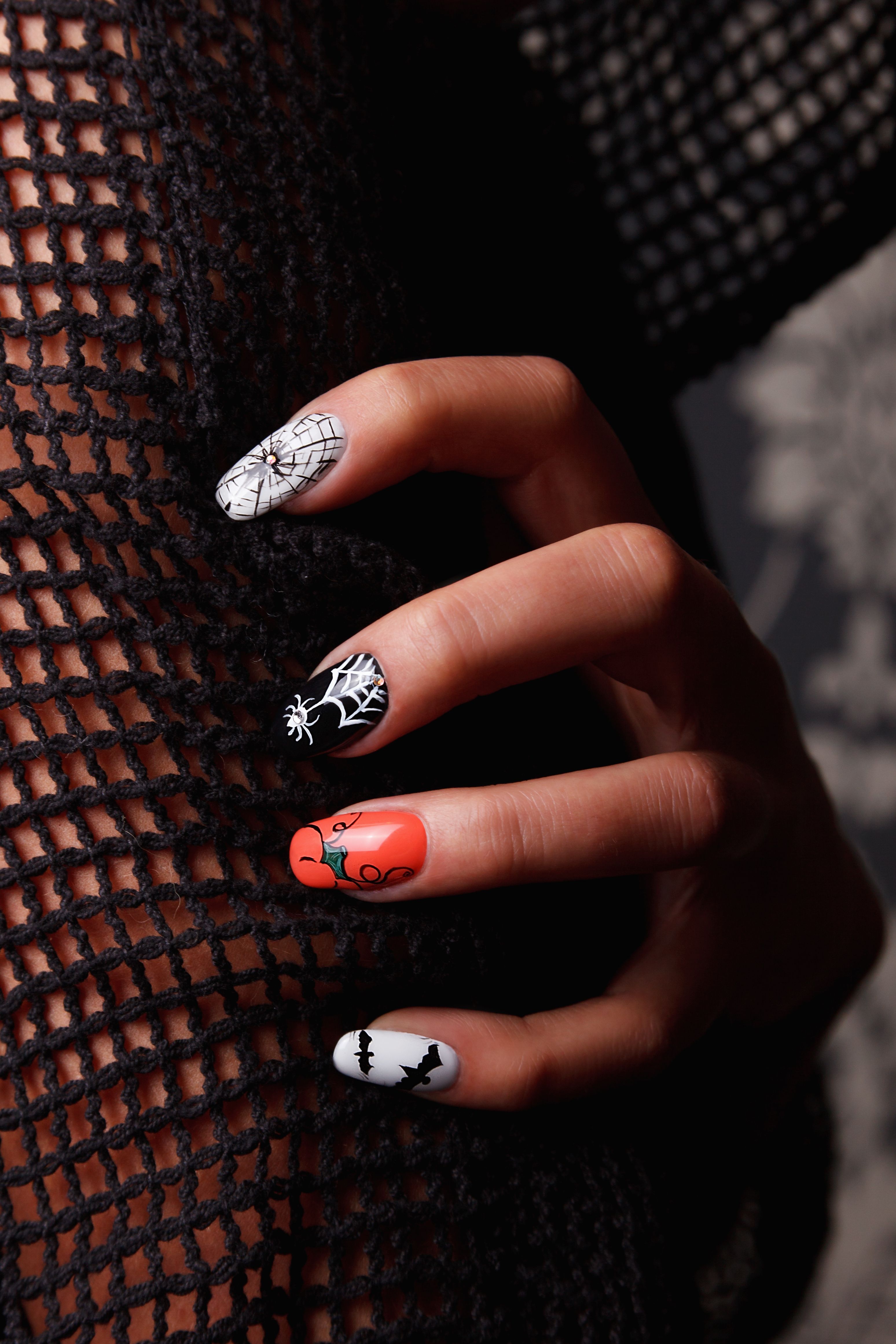 40 Best Halloween Nails for 2022 – Top Halloween Nail Designs
