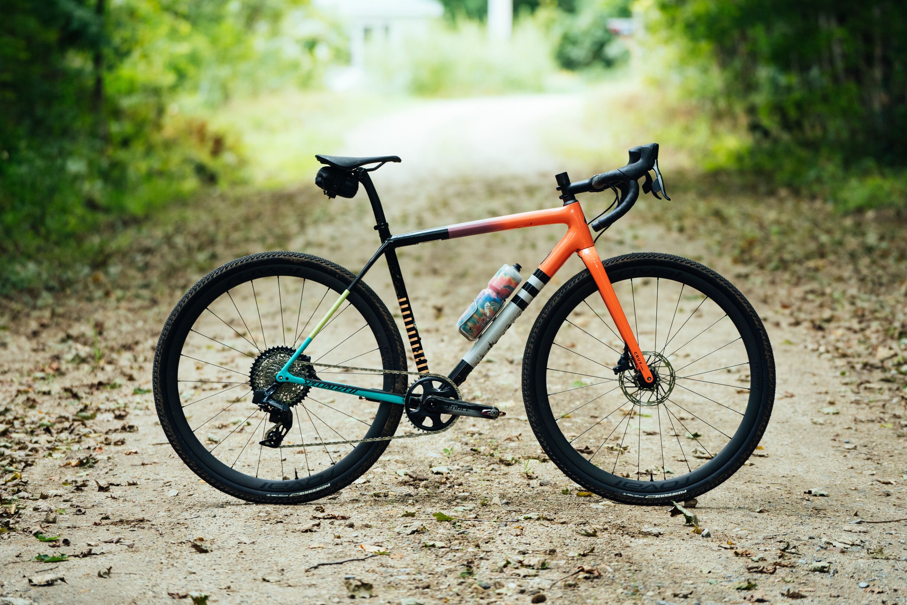 gravel bike with front suspension