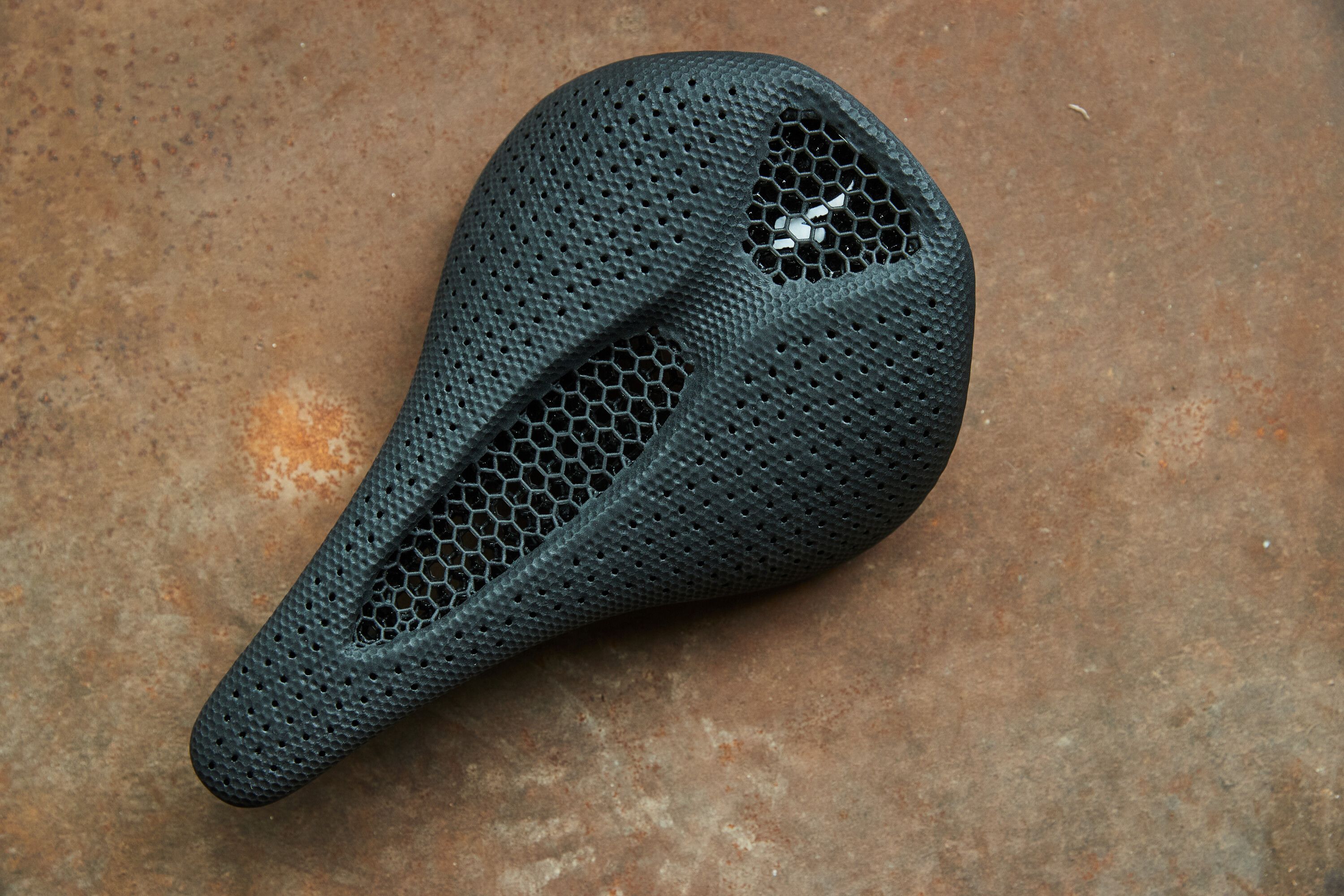 Specialized 3d store printed saddle