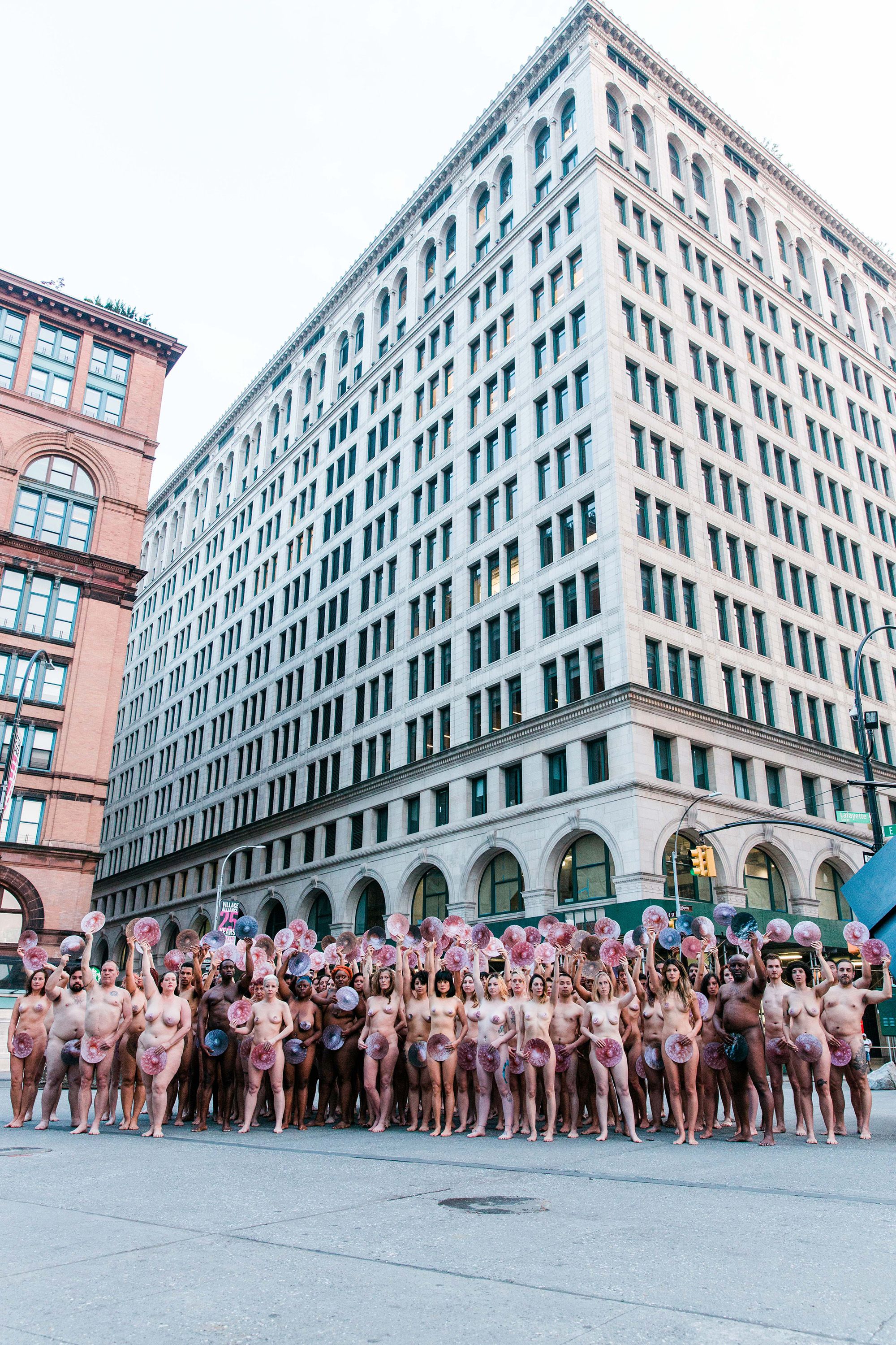 Spencer Tunick #WeTheNipple Naked Campaign Photographs - Nude People Pose  to Challenge Facebook