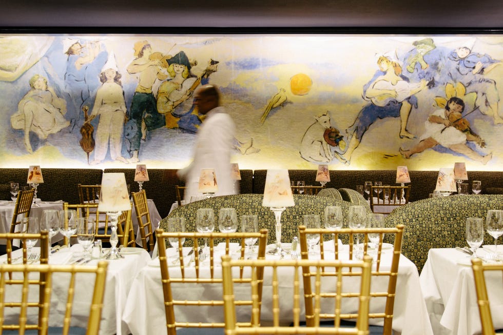 Let’s Take a Look Inside the Carlyle Hotel, Celebs’ GoTo Stay for the Let’s Take a Look Inside the Carlyle Hotel, Celebs’ GoTo Stay for the