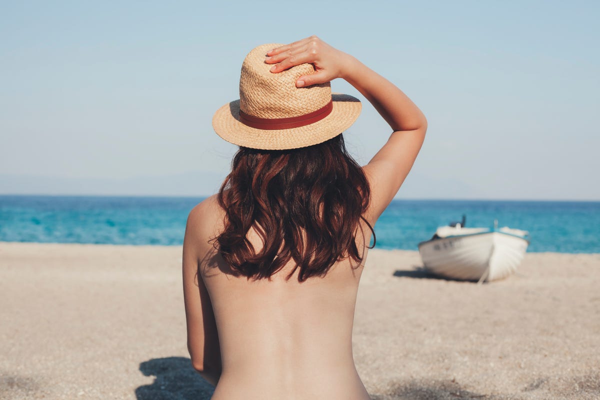 nudiste beach Estate 2018: le 16 spiagge nudiste e naturiste più belle d'Europa