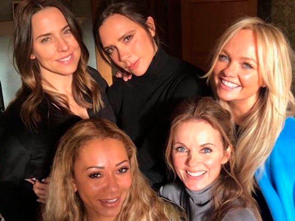 Hair, Face, People, Blond, Social group, Fun, Eyebrow, Hairstyle, Brown hair, Smile, 