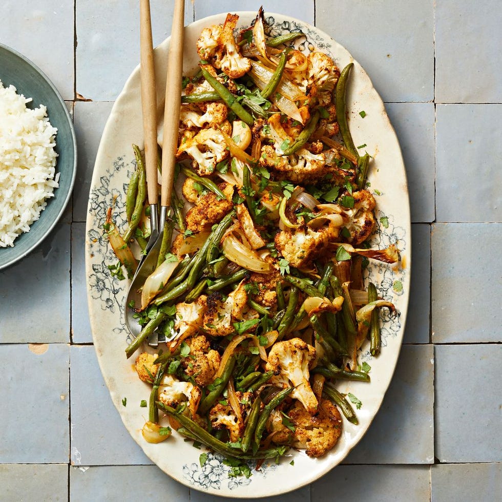 spice roasted cauliflower with green beans
