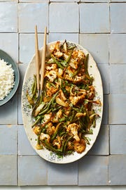spice roasted cauliflower with green beans