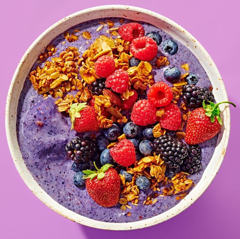 spiced blueberry smoothie bowl