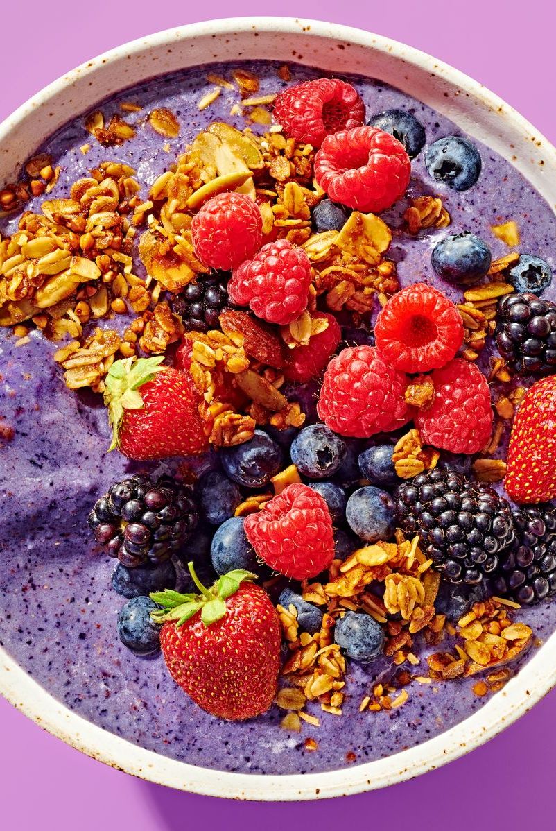 spiced blueberry smoothie bowl