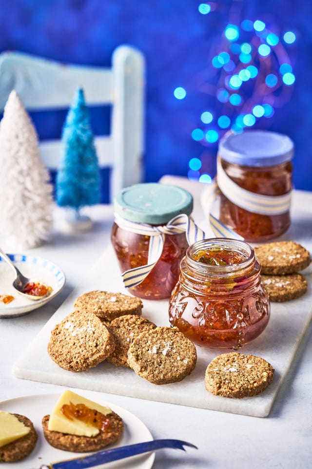 brown butter oaty digestives