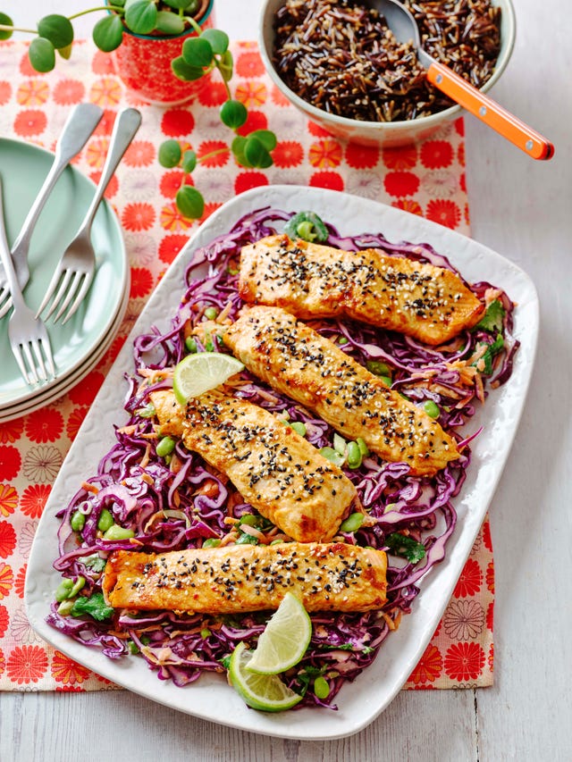 spice salmon with red cabbage slaw