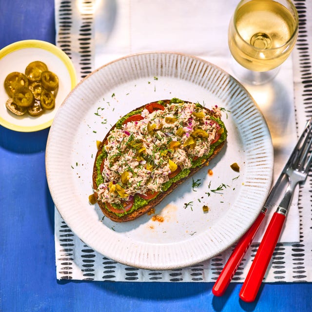 spicy tuna toasts