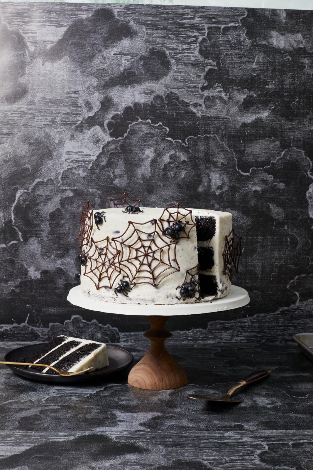 No Bake Spiderweb Cheesecake - Homemade Hooplah