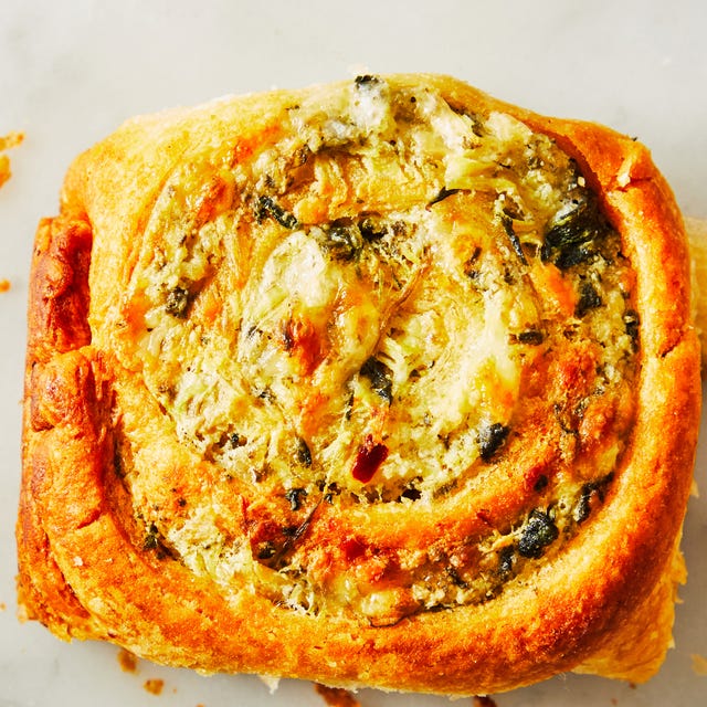 spinach artichoke buns