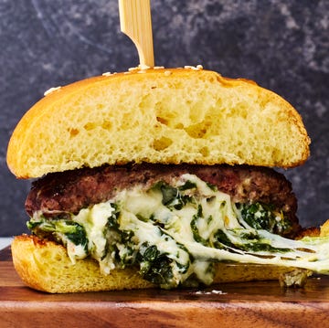 Spinach Artichoke Stuffed Burgers burgers filled with spinach artichoke dip