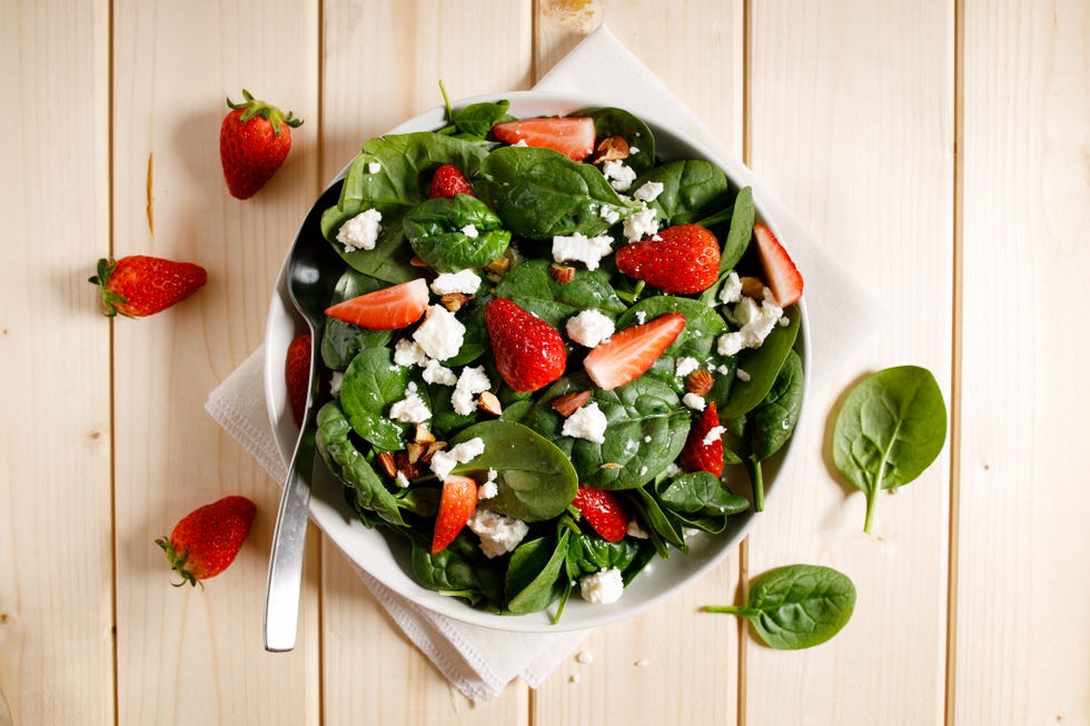 spinach and strawberry salad