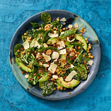 spinach salad with crispy lentils and aged gouda