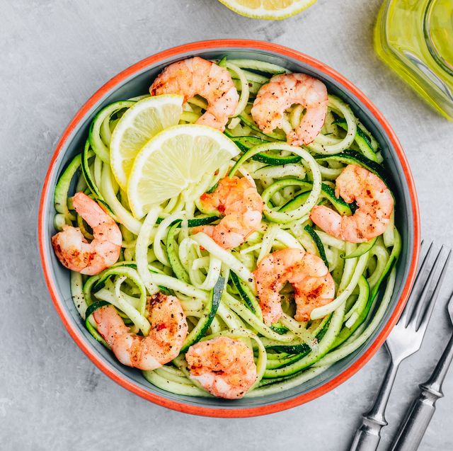 spiralized zucchini noodles pasta with shrimps