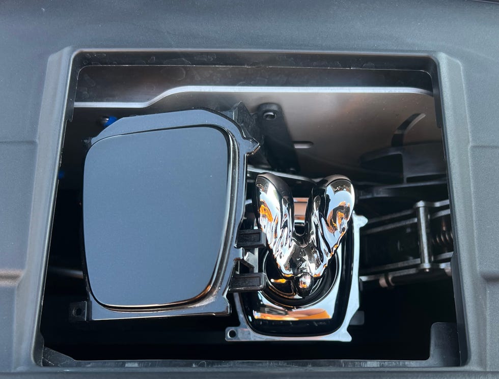 Spirit of Ecstasy rollsroyce spectre