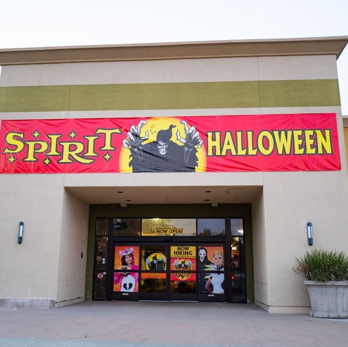 Spirit Halloween Hours in 2024