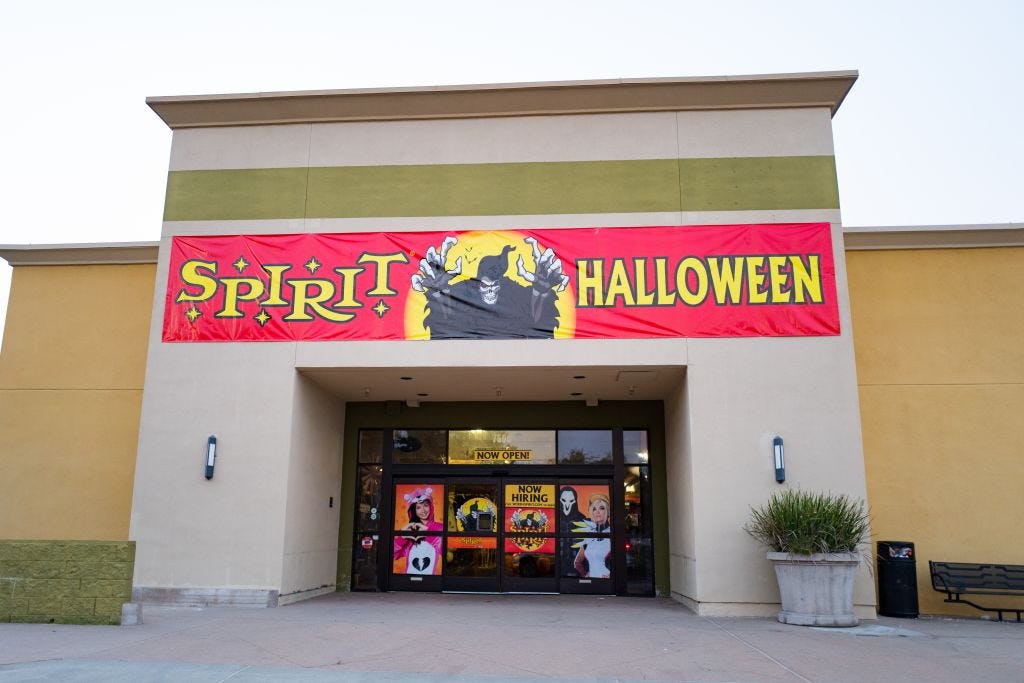 Spirit Halloween Hours in 2023