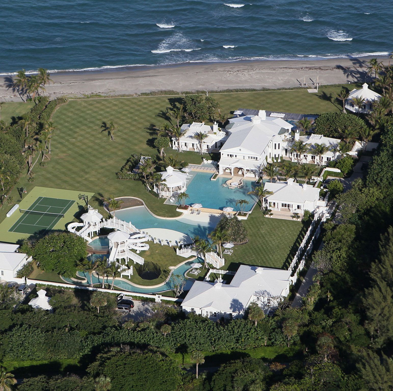 Celine Dion Florida House - Celine Dion Sells Jupiter Island Home for $  Million