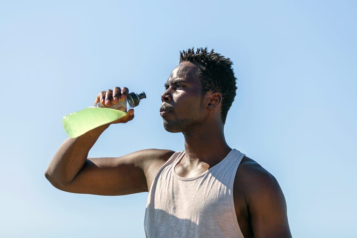 12 Best Sports Drinks of 2022 Hydrating Sports Drinks for Workouts