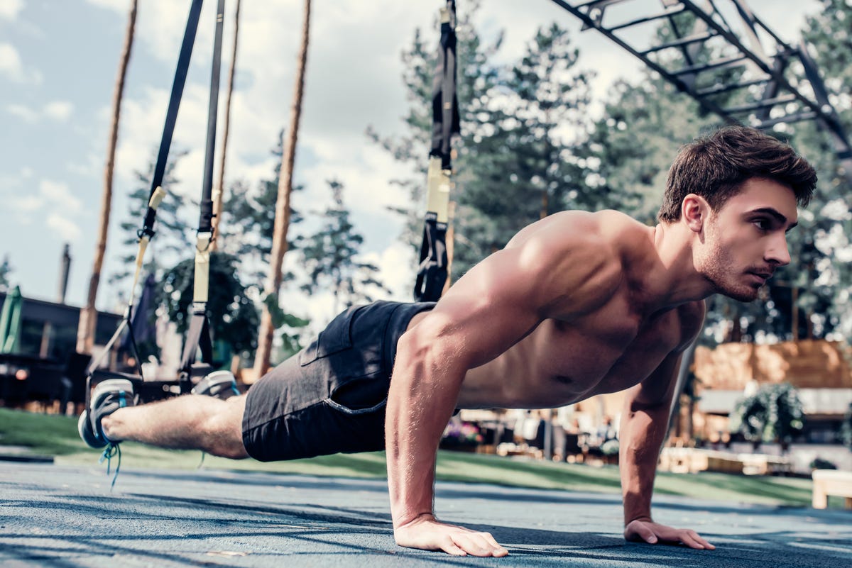 Sport men. Рослый парень. Худой парень фитнес. Худой парень на Gym. Упражнения парень худенький.