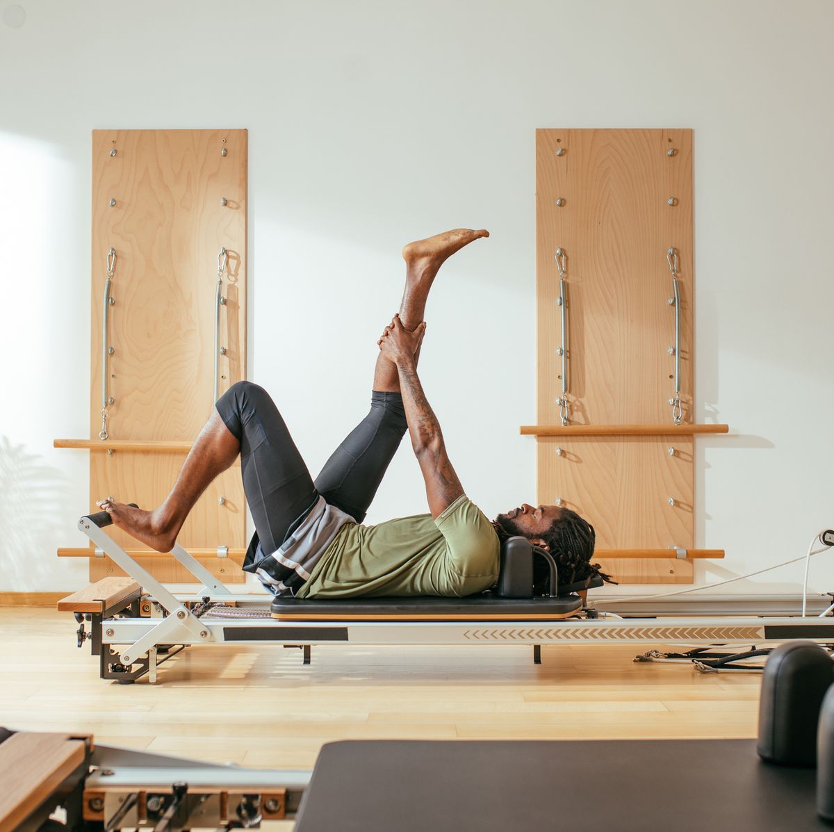5 Pilates Exercises Men Can Do To Build Muscle - Pilates For Men