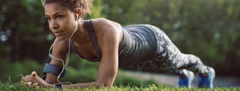 4 Ab Workouts You Can Do at Home in Just 5 Minutes
