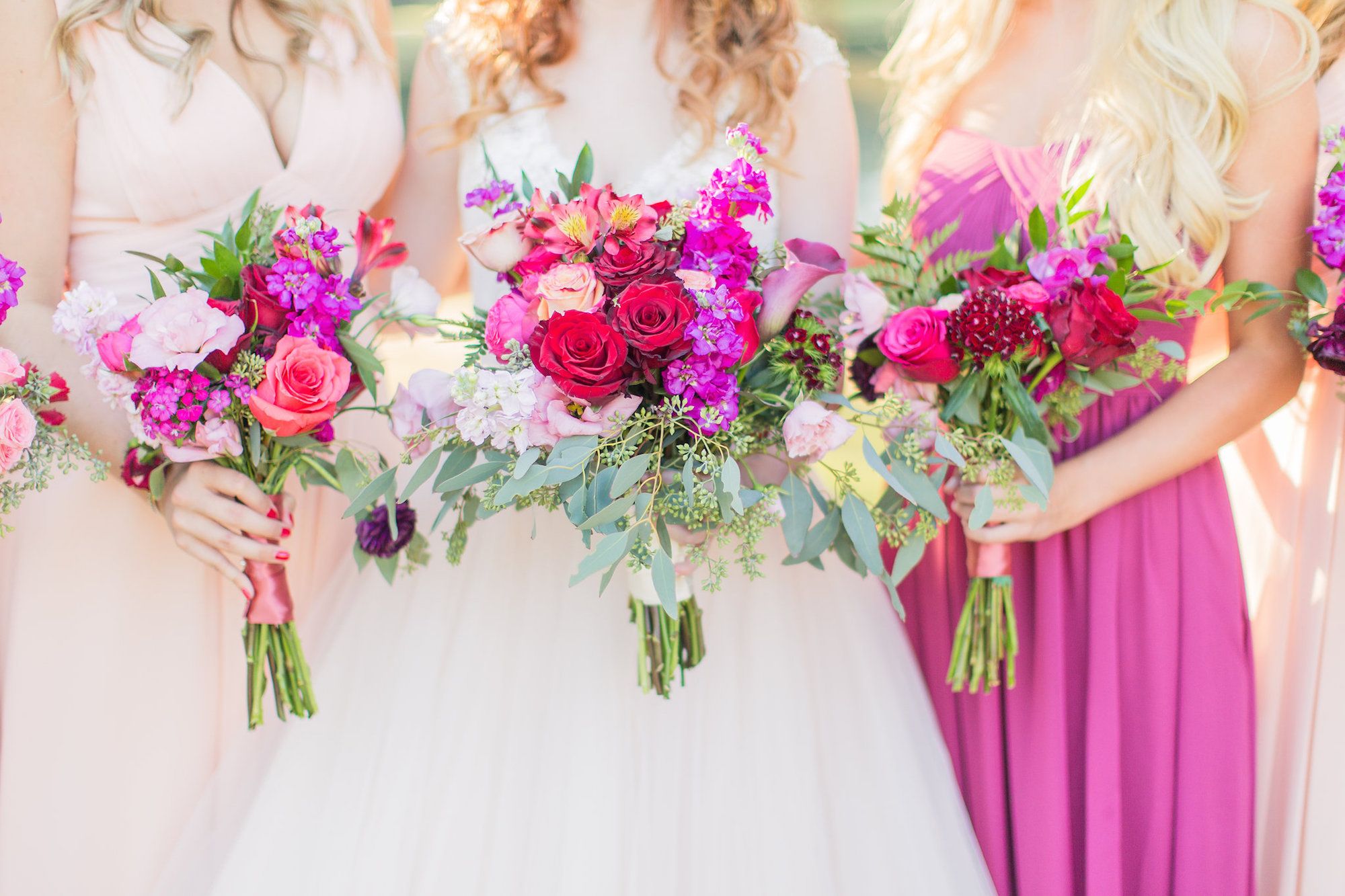 20 Pretty Pink Wedding Bouquets for Every Style Bride