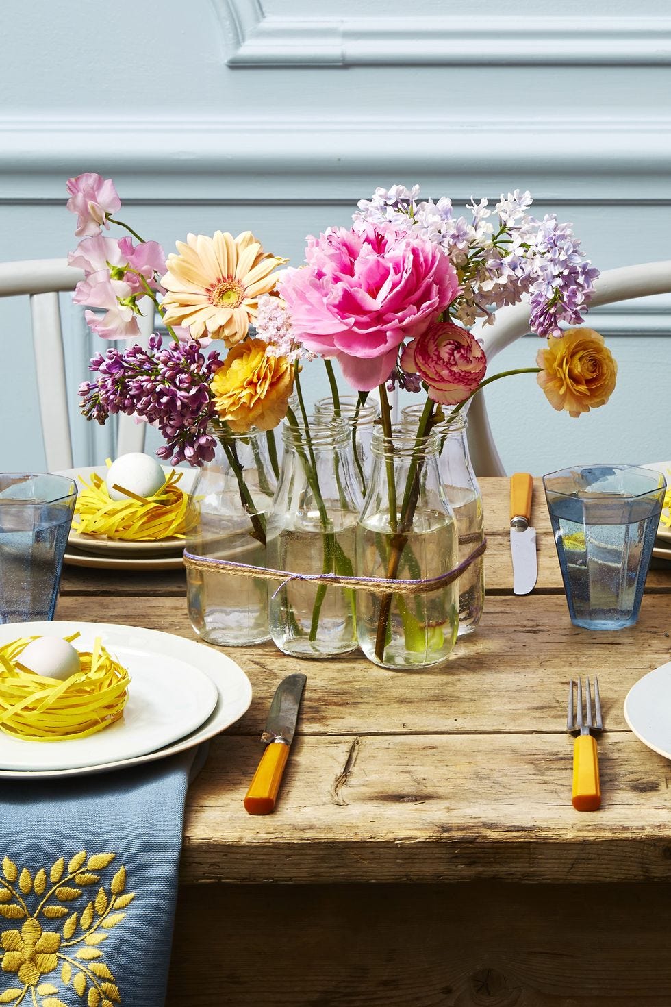 spring centerpieces - glass jar vase