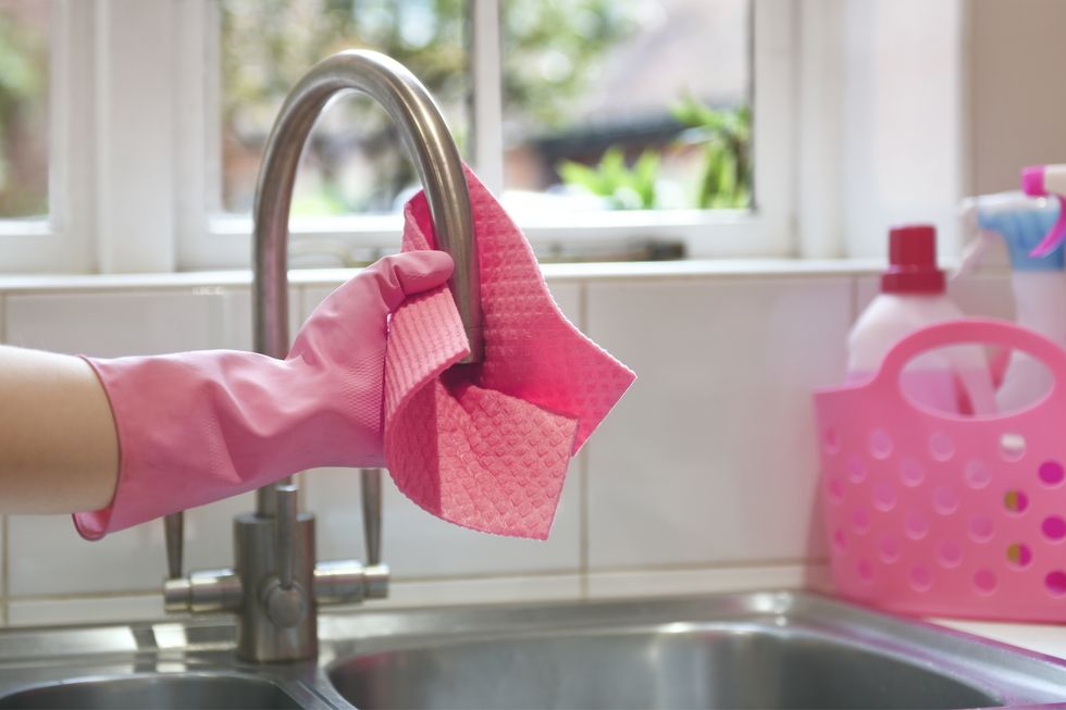 spring cleaning kitchen