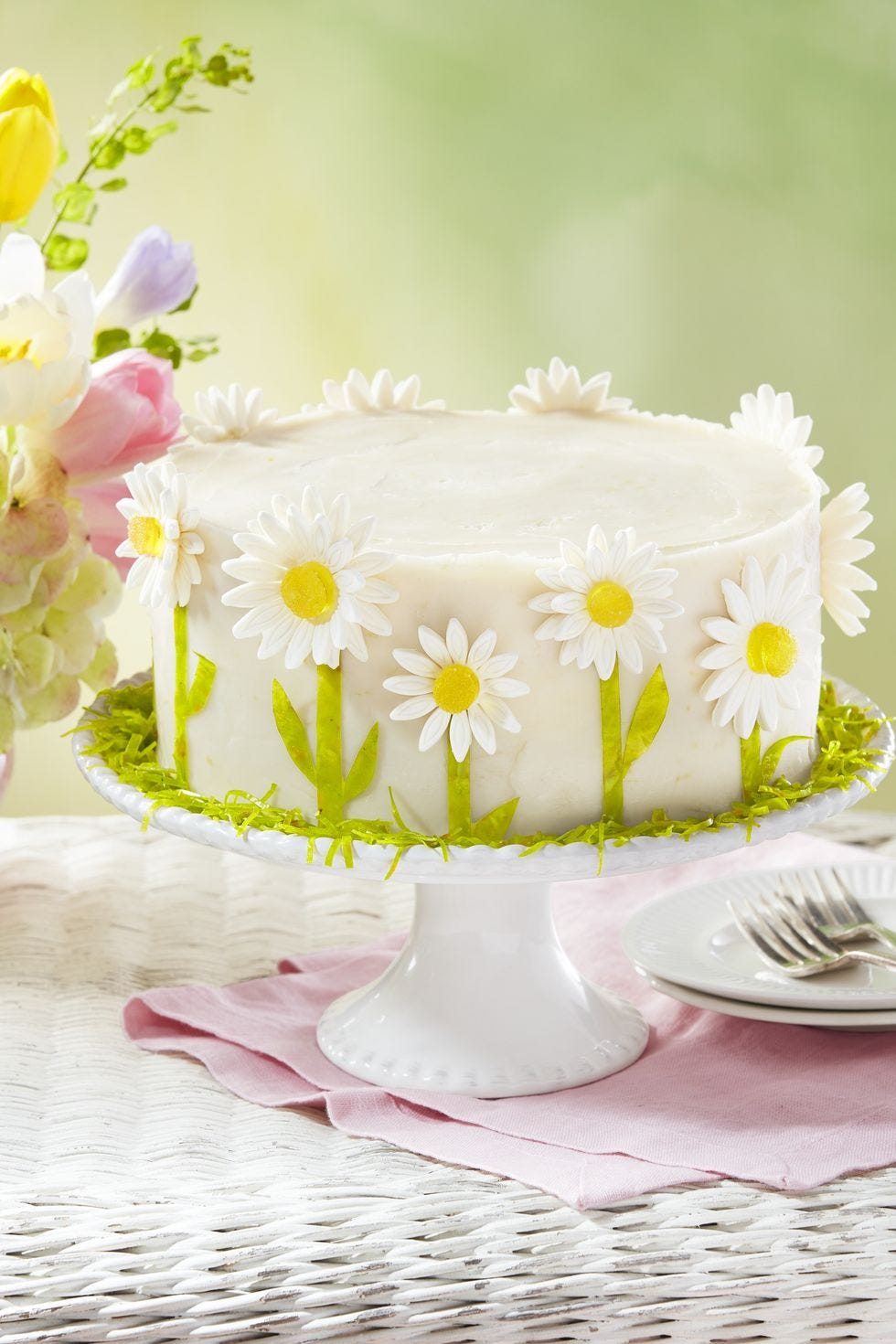 spring daisy lemon layer cake