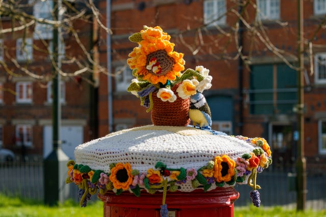 spring postbox topper