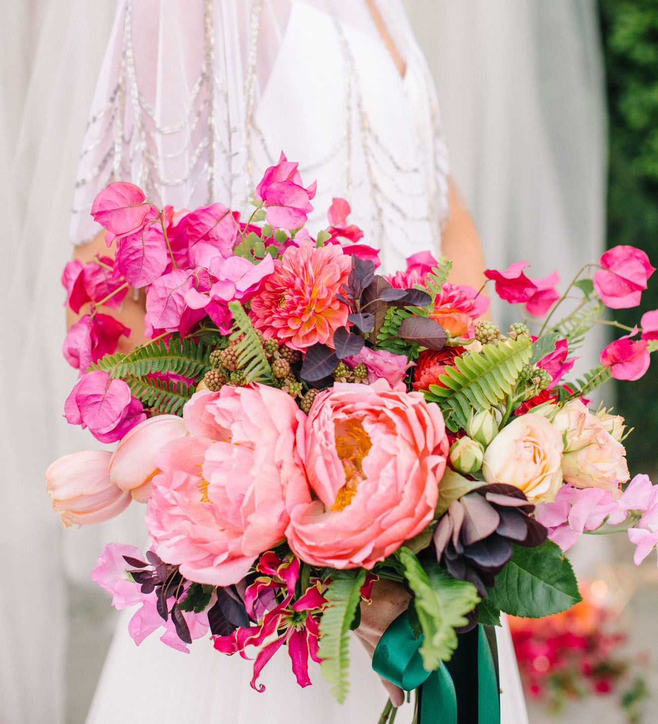 Prettiest Seasonal Spring Wedding Flowers & Bouquet Ideas
