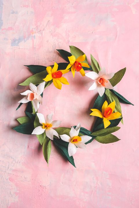 spring wreath ideas paper daffodils