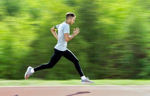 hombre corriendo rápido