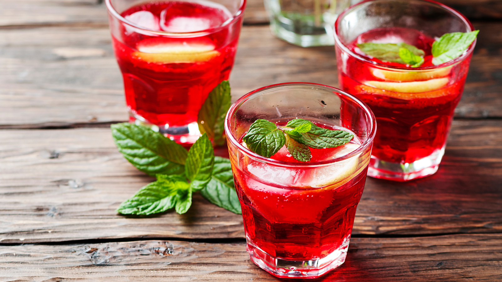 Campari soda: ingredienti, gradazione e cocktail più famosi