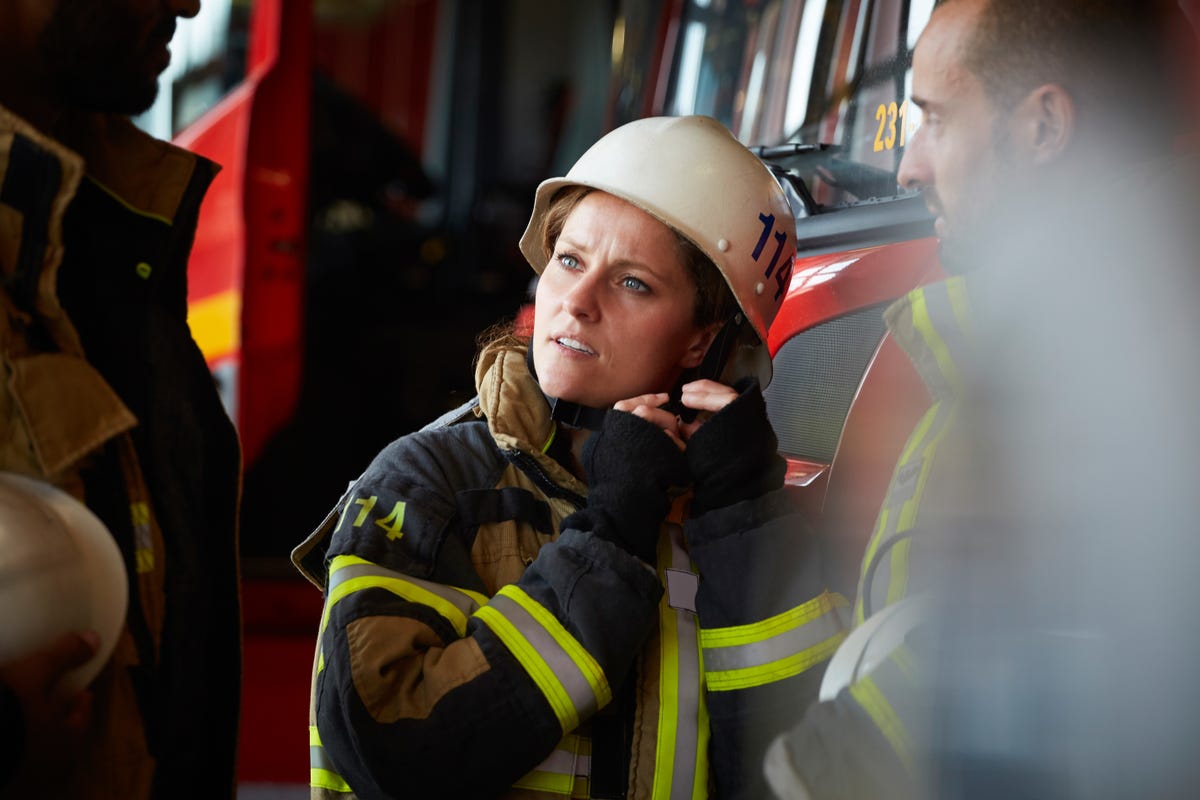 Donne nei Vigili del Fuoco: Dalle Prime Pioniere a Leader di Spicco -  Emergency Live