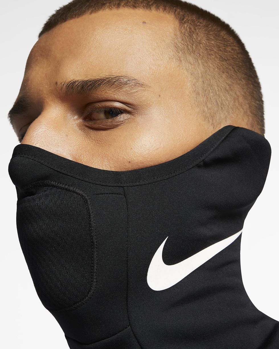 Nike pone de rebajas esta mascarilla deportiva que NO es mascarilla