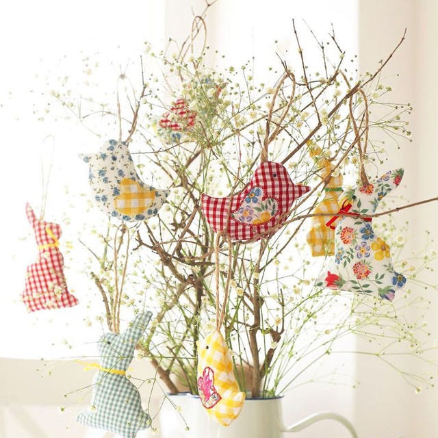 3 Ways To Make A Natural DIY Easter Bunny With Straw Or Raffia - Sew  Historically