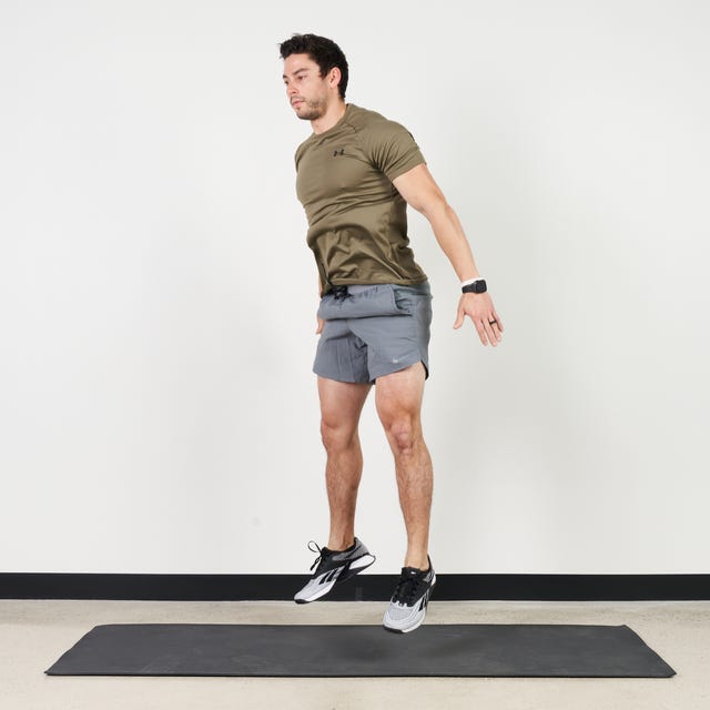 Trainer Ian Finestein performing a series of squat exercises in May 2022 trainer ian finestein performing a series of squat exercises in may 2022