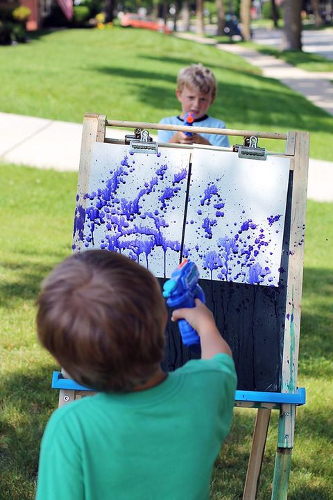 Summer Activities for Kids - squirt gun painting