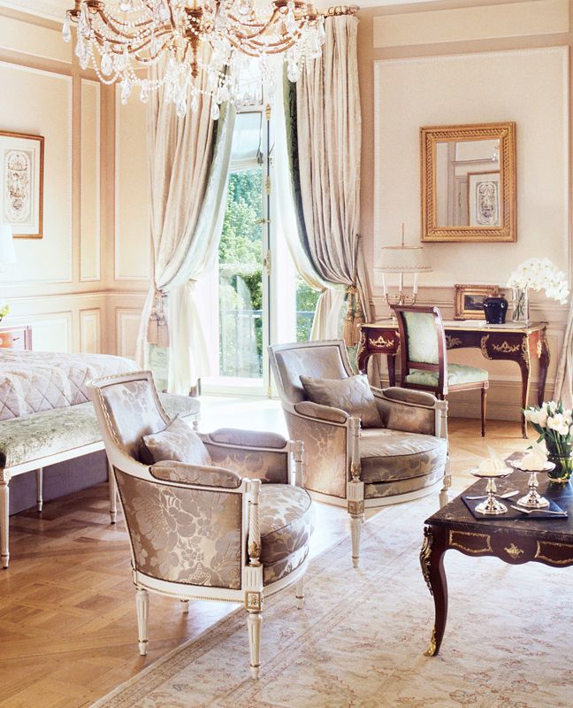 the best luxury hotels in paris