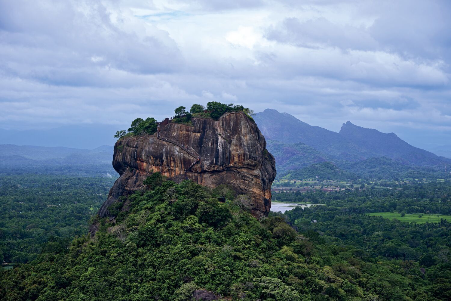 srilanla-01-6752a304667a8.jpg