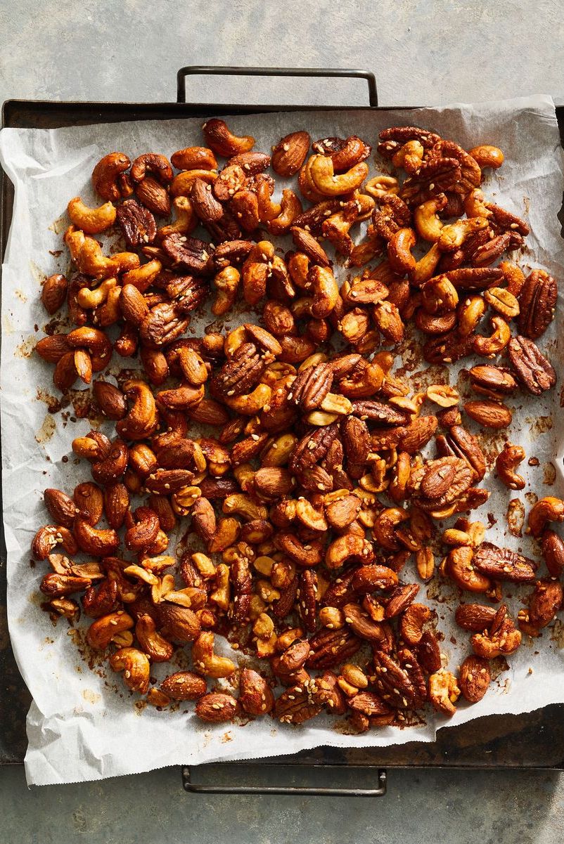sriracha mixed nuts
