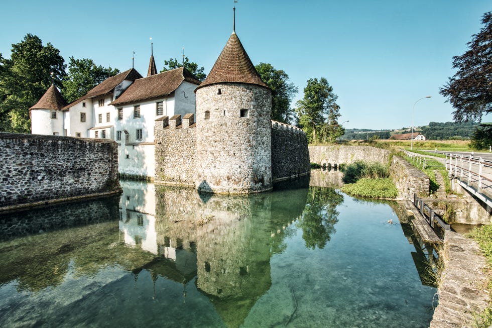 switzerland get natural castle hallwyl, seengen schweiz ganz natuerlich schloss hallwyl, seengen suisse tout naturellement château hallwyl, seengen copyright by switzerland tourism by line swiss imagech nico schaerer