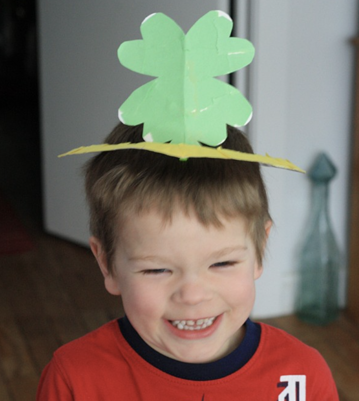 KINREX St Patricks Day Crafts for Kids – DIY Headband Paper Hat Craft Kits  for Toddlers , Classroom Activity Art Projects for Saint Patrick Decoration  , Makes 5 Hats & 5 Shamrocks , 15 Pieces Total 