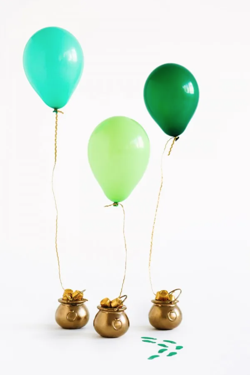 pot of gold balloons for st patrick's day crafts